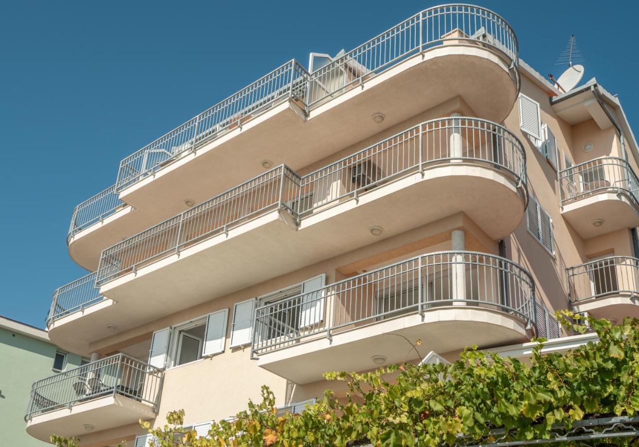 More Apartment *