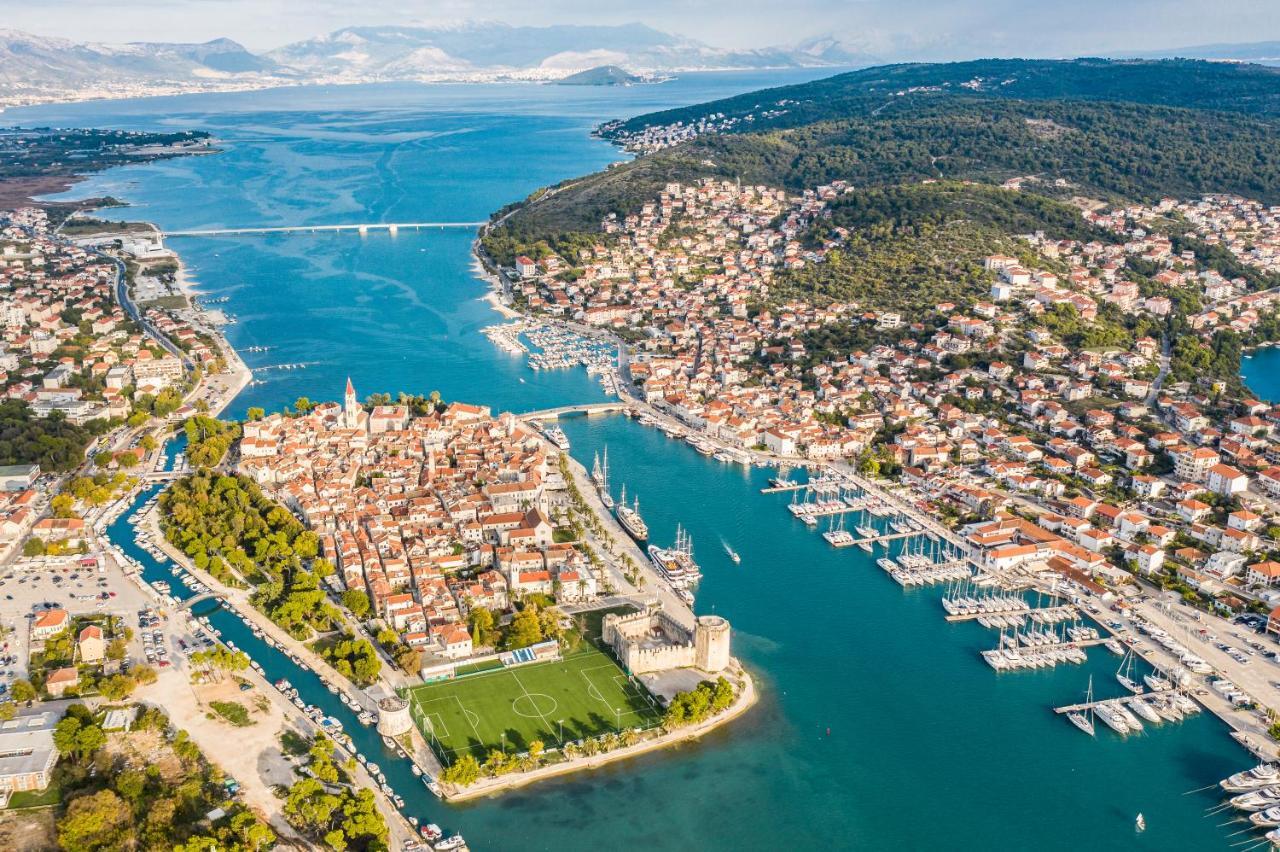 More * Trogir